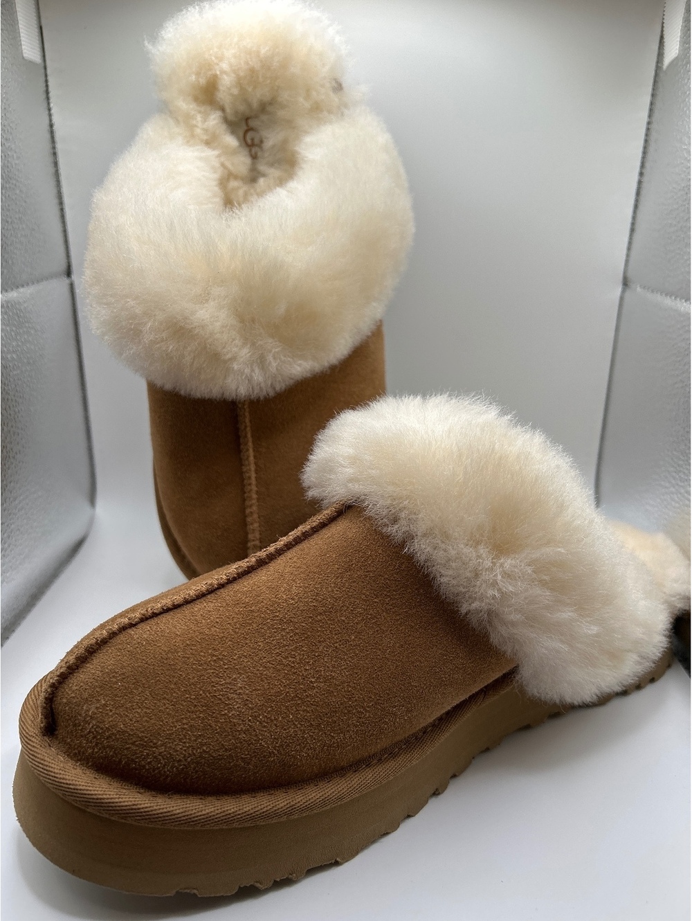 Ugg Disquette Slipper  in Chestnut Size 7 Women 5 Big Kids]